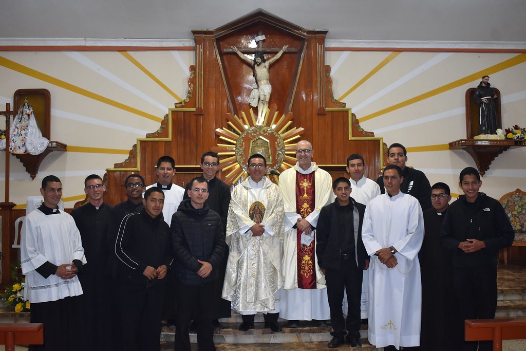 Ecuador - 6º Aniversario de ordenación sacerdotal