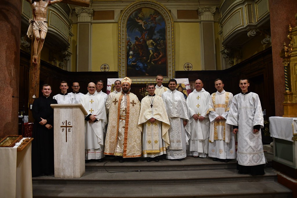Italia - Primera Misa del P. Simeone en el Seminario Mayor