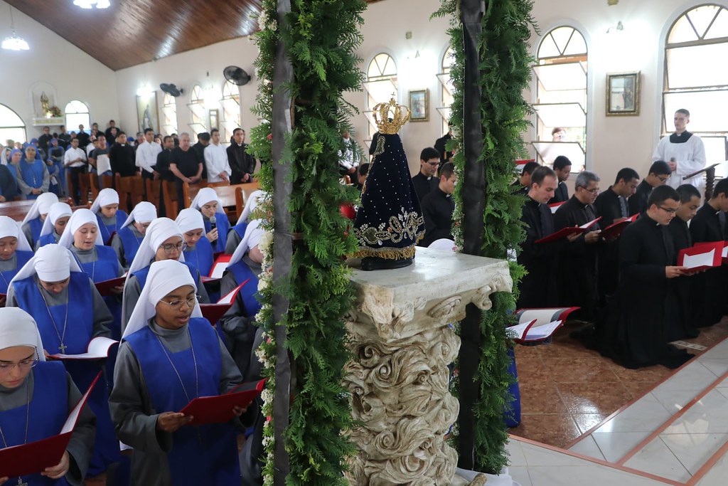 Brasil - Celebración de la Virgen de Aparecida en las casas de formación
