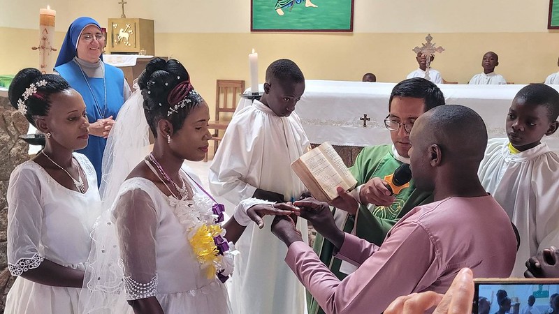 Tanzania - Boda de dos Terciarios del Instituto