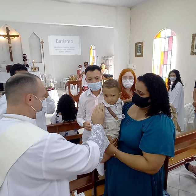 Brasil - Bautismos en la Parroquia San Juan XXIII