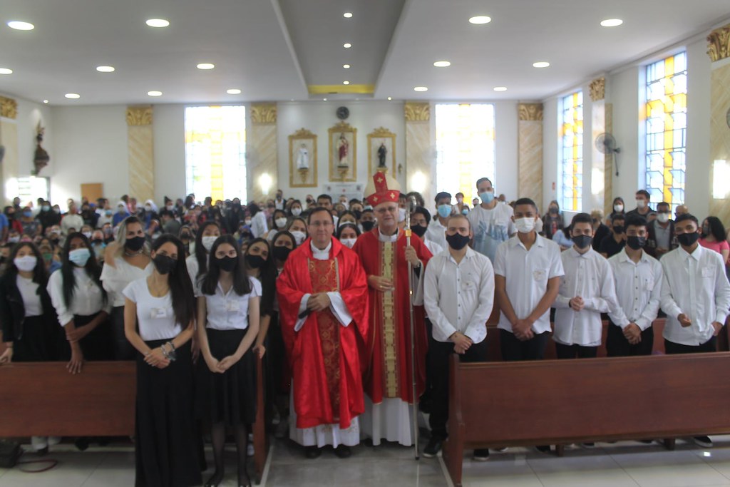 Brasil - Confirmaciones en la Parroquia Verbo Encarnado