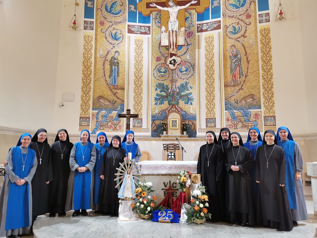 Rusia - 25º aniversario de las Servidoras en Rusia