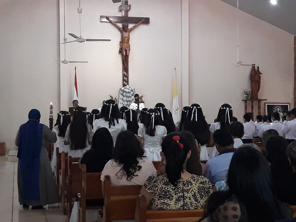 Paraguay - Más de 100 Primeras Comuniones