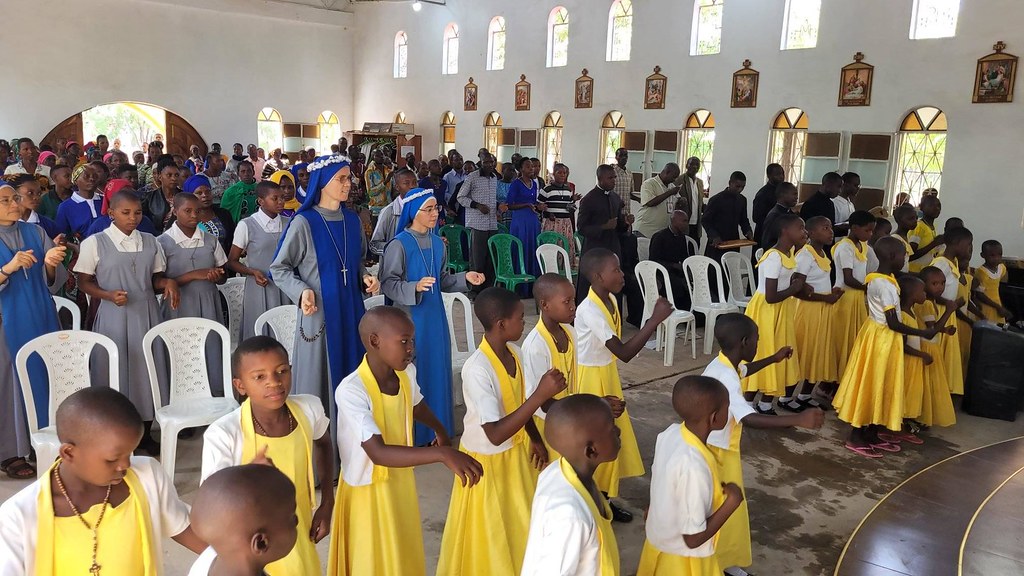 Tanzania - Celebración por los votos perpetuos de dos misioneras