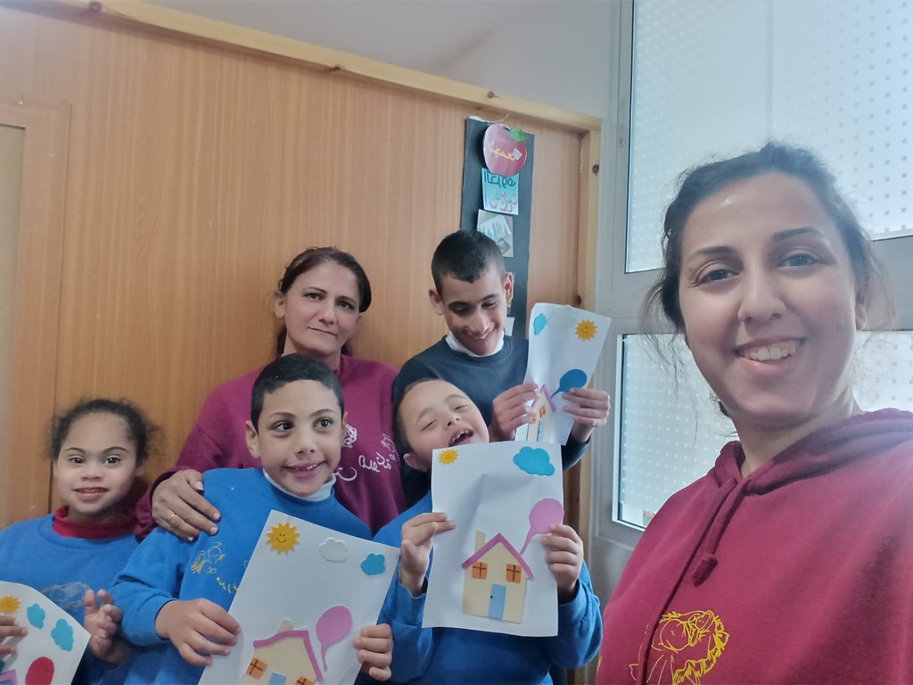 Tierra Santa - Manualidades de la semana en el Hogar de Belén