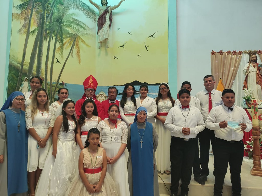 Ecuador - Primeras Comuniones y Confirmaciones en Galápagos