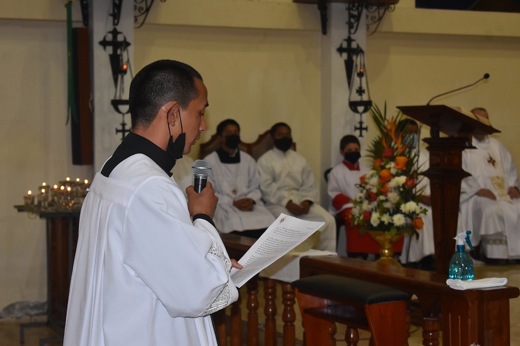 Ecuador - Renovación de votos del seminarista Valentín Mena