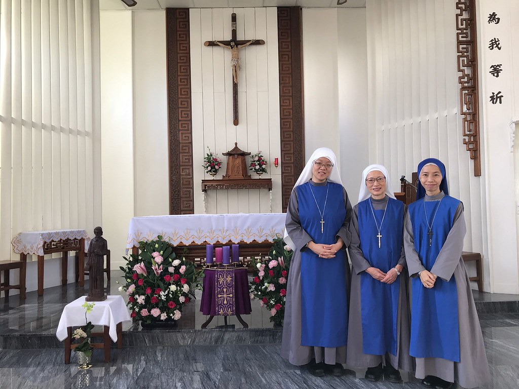 Taiwán - Toma de hábito de dos novicias en el Monasterio Nuestra Señora de Sheshán