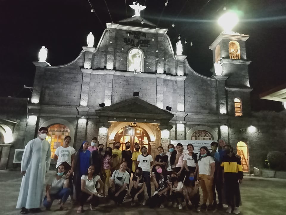 Filipinas - Salida con los jóvenes de la Parroquia Nuestra Señora de Luján