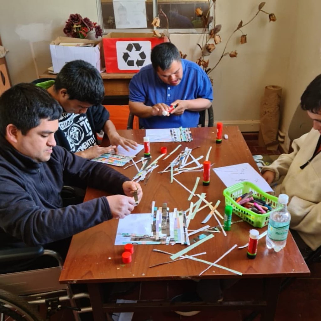 Chile - Clases de arteterapia y manualidades