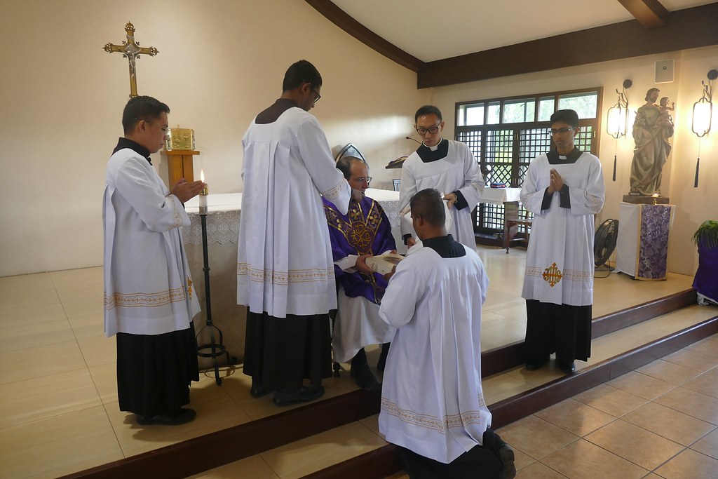 Filipinas - 1 nuevo acólito y 1 nuevo lector en el Seminario Mayor