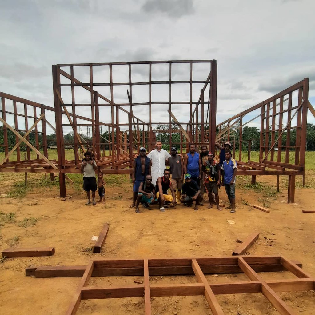 Papúa - Progreso de la capilla San José
