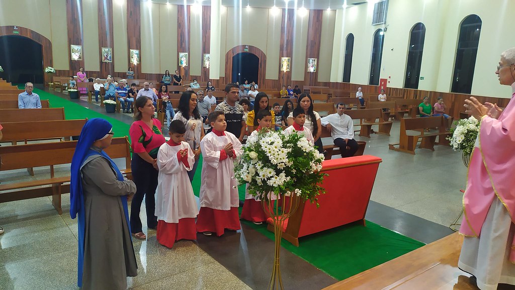 Brasil - Nuevos monaguillos en la Parroquia Inmaculada Concepción