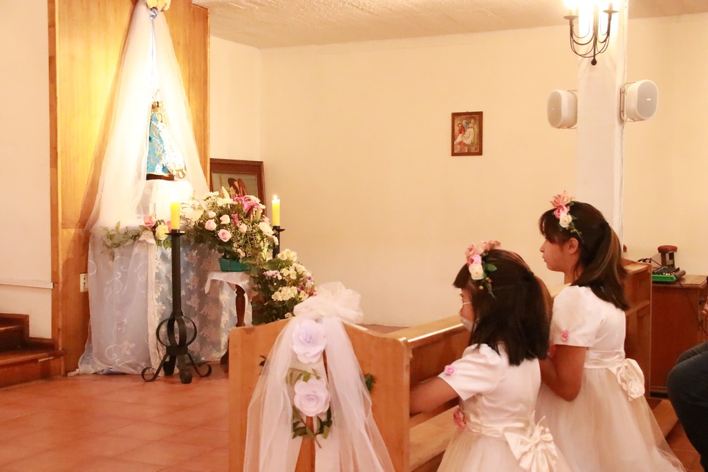 Chile - Primeras Comuniones en el Santuario San Rafael