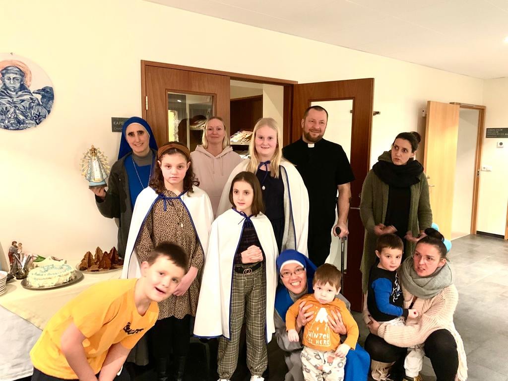 Islandia - Hijas de María