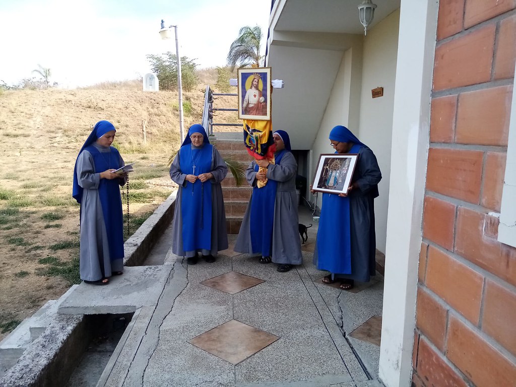 Ecuador - Renovación de la oración de ingreso al monasterio en la Casa de vida contemplativa Santa Mariana de Jesús