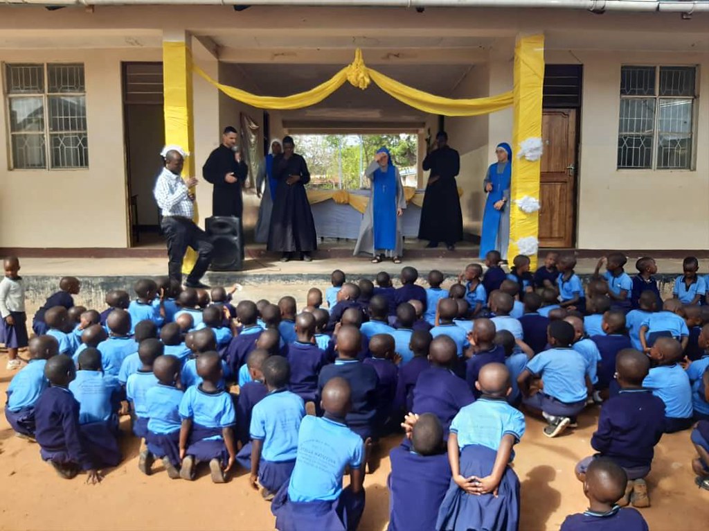 Tanzania - Cierre del año escolar