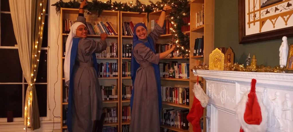 Estados Unidos - Decoraciones en el Noviciado