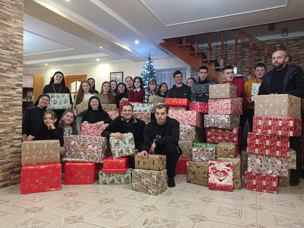 Ucrania - Regalos para los niños más necesitados