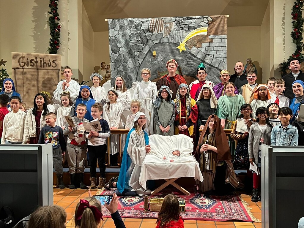 Islandia - Pesebre viviente en la Parroquia San José