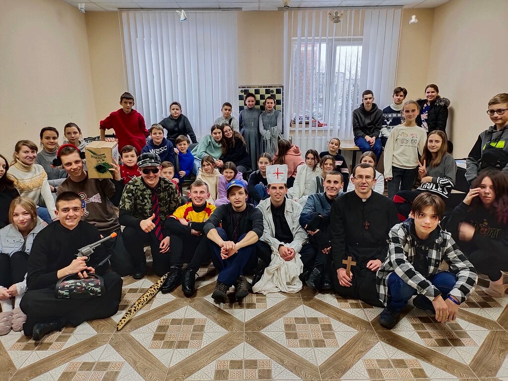 Ucrania - Visita a la escuela "Obispo Sofron Dmyterka"