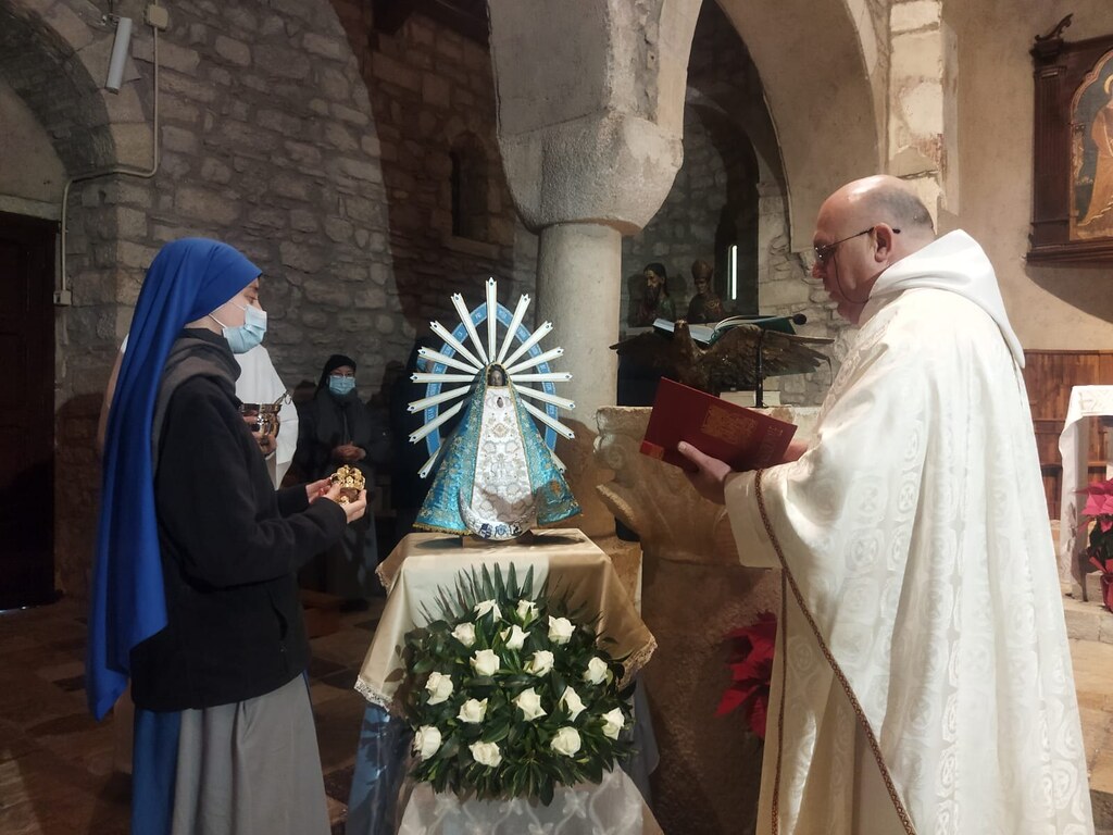 Italia - Nueva Corona para la Virgen de Luján en Conversano