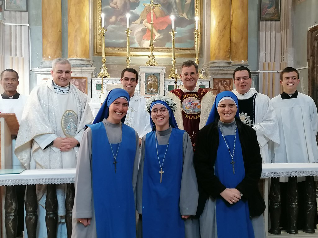 Italia - Primera Profesión de la Hna. María Alegría del Niño Jesús