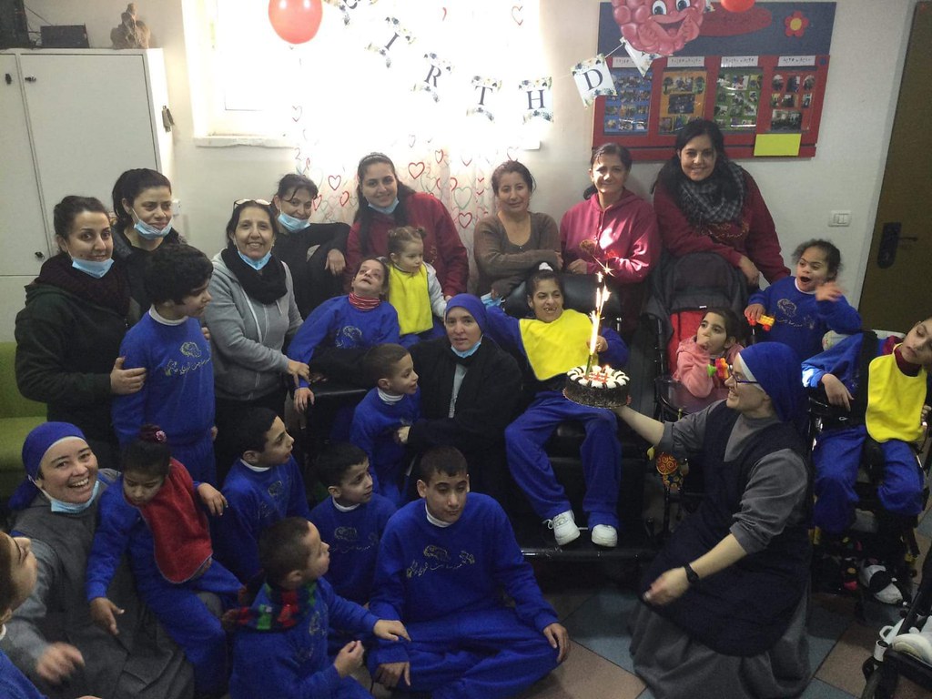 Tierra Santa - Cumpleaños del mes de enero en el Hogar Niño Dios en Belén