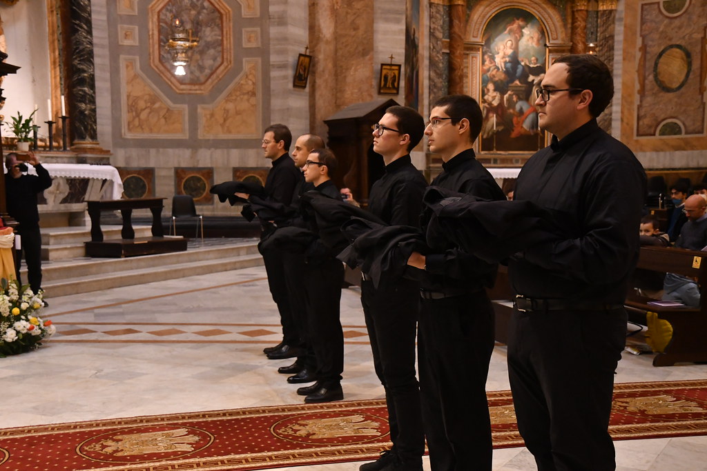 Italia - Imposición de Sotana de 6 novicios