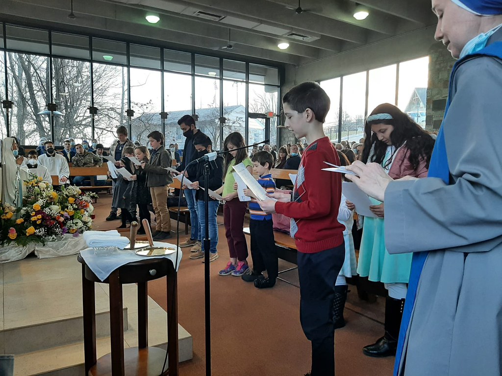 Estados Unidos - Consagración de 12 niños a la Virgen