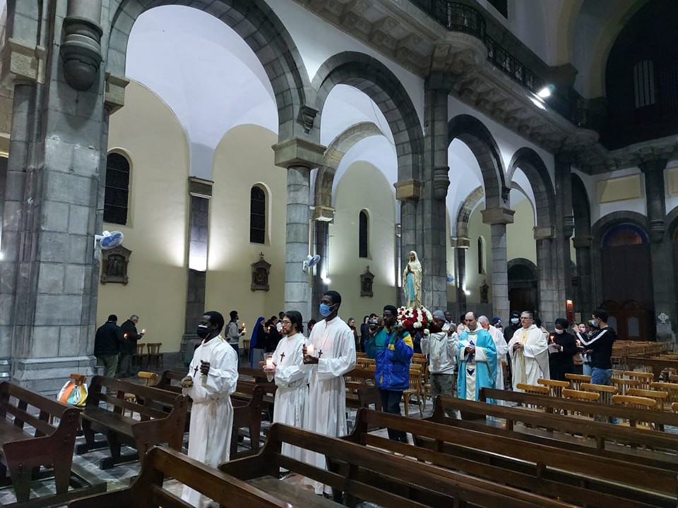 Túnez - Fiesta de la Virgen de Lourdes en la Catedral