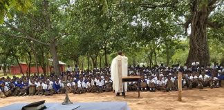 Misa en Ulowa secondary y encuentro de la Tercera Orden de Tanzania