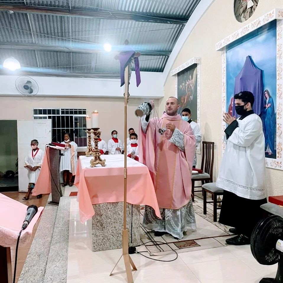 Brasil - Domingo Laetare en la Parroquia San Juan XXIII