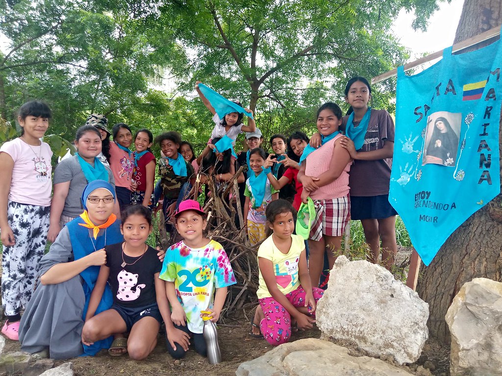 Ecuador - Campamento de niñas en Guayaquil