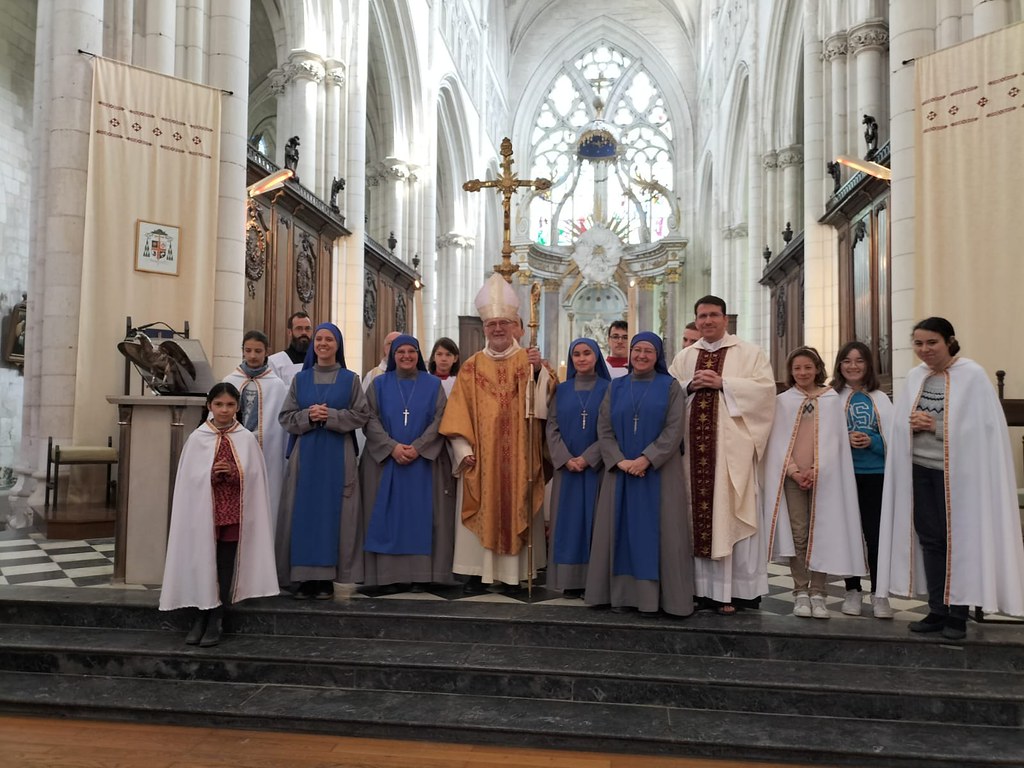 Francia - Nueva fundación de la Servidoras en Luçon