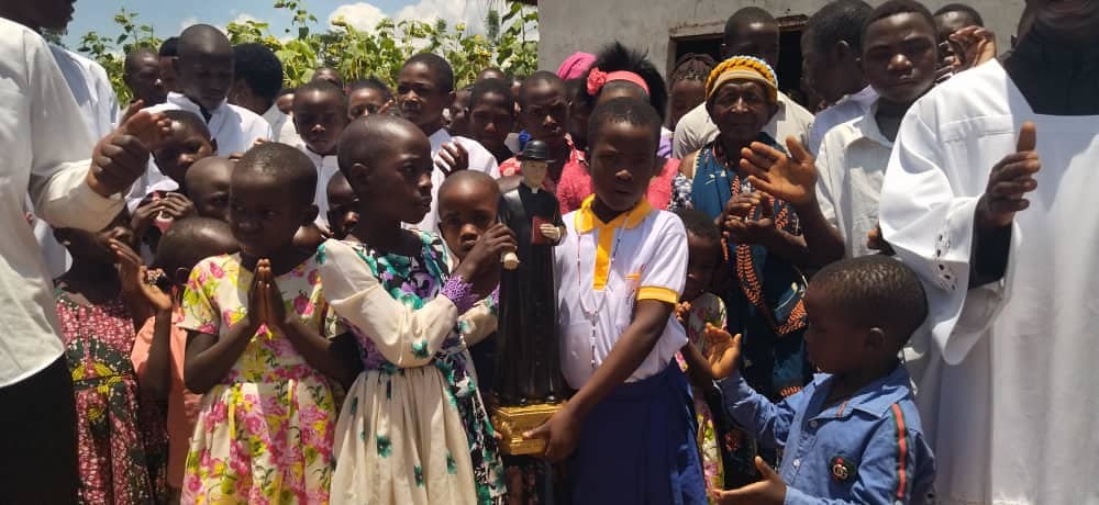 Tanzania - Fiesta del Santo Cura Brochero en la aldea de Iraki