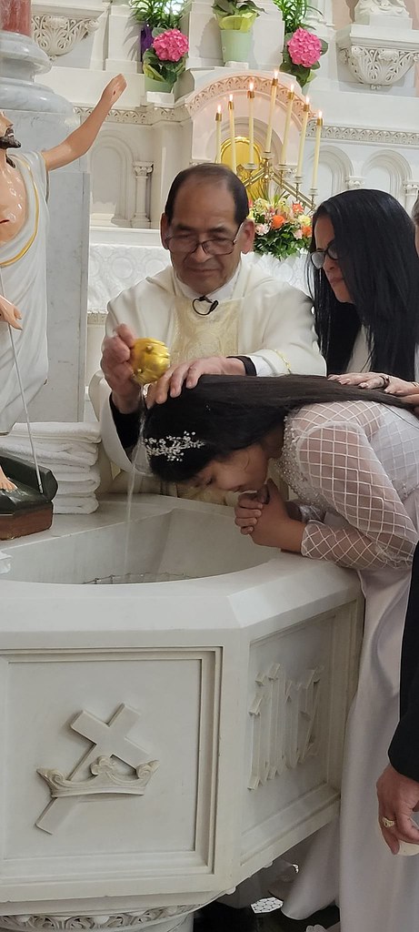 Estados Unidos - Vigilia Pascual y Bautismos en Filadelfia