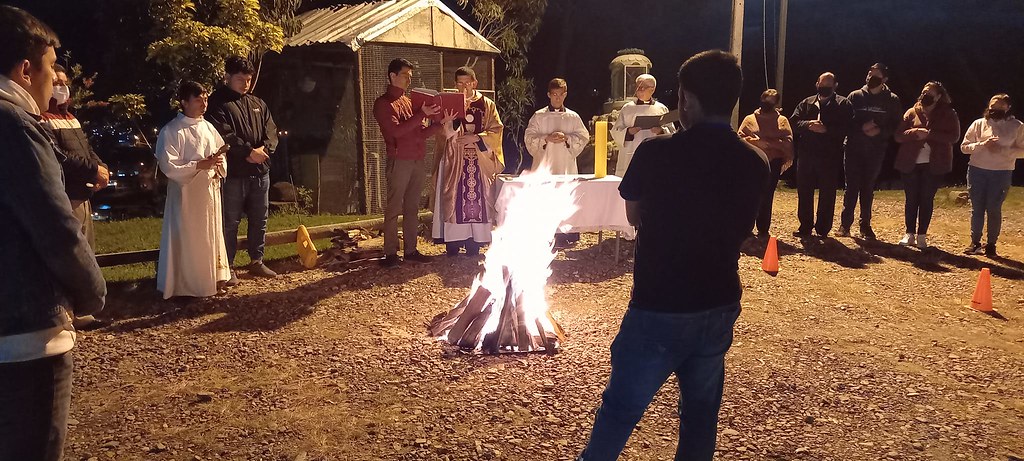 Ecuador - Vigilia Pascual en el Seminario Menor