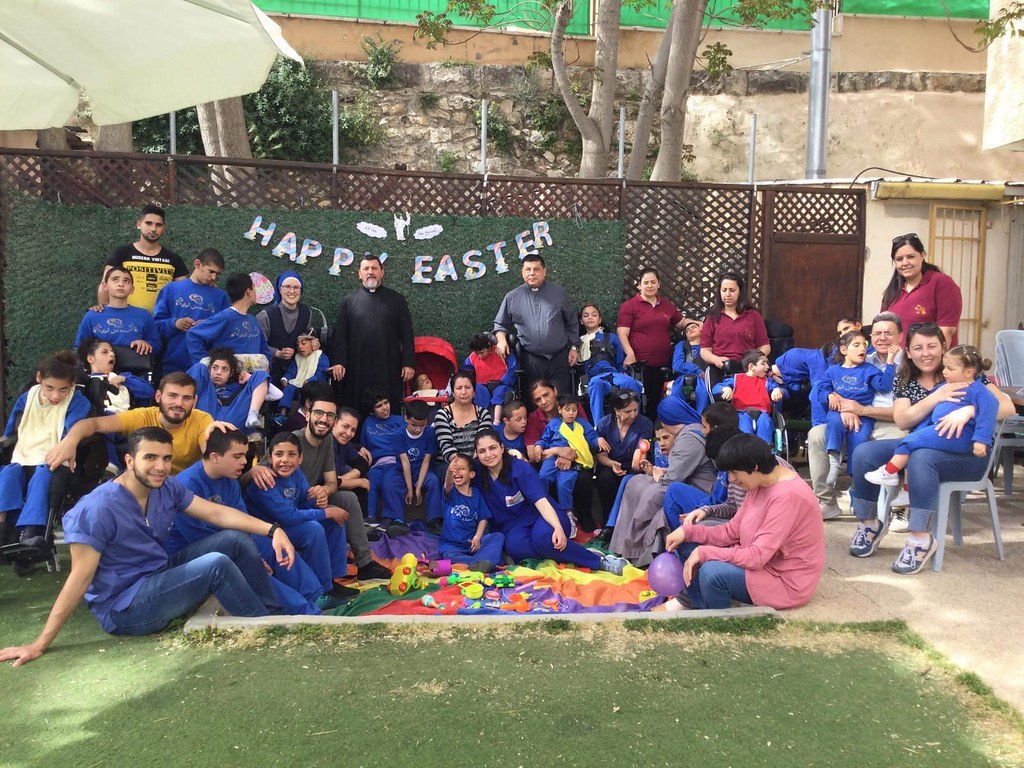 Tierra Santa - Festejos de Pascua en el Hogar Niño Dios en Belén