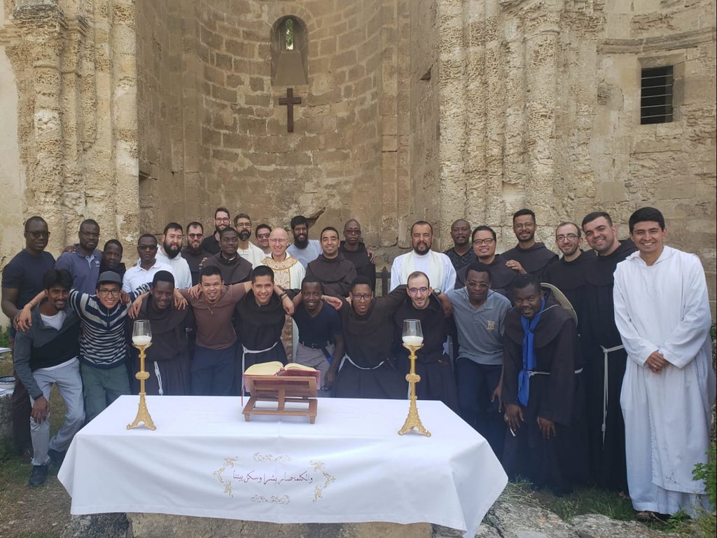 Tierra Santa - Visita de los Frailes Franciscanos al Monasterio de Séforis