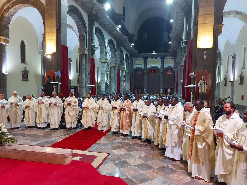 Túnez - Misa Crismal en la Catedral
