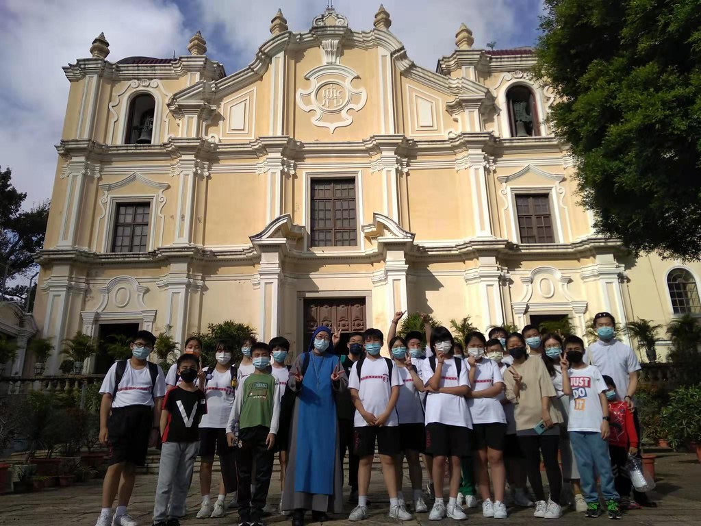 Macau - Festejos de Pascua y Peregrinación con los niños de la escuela
