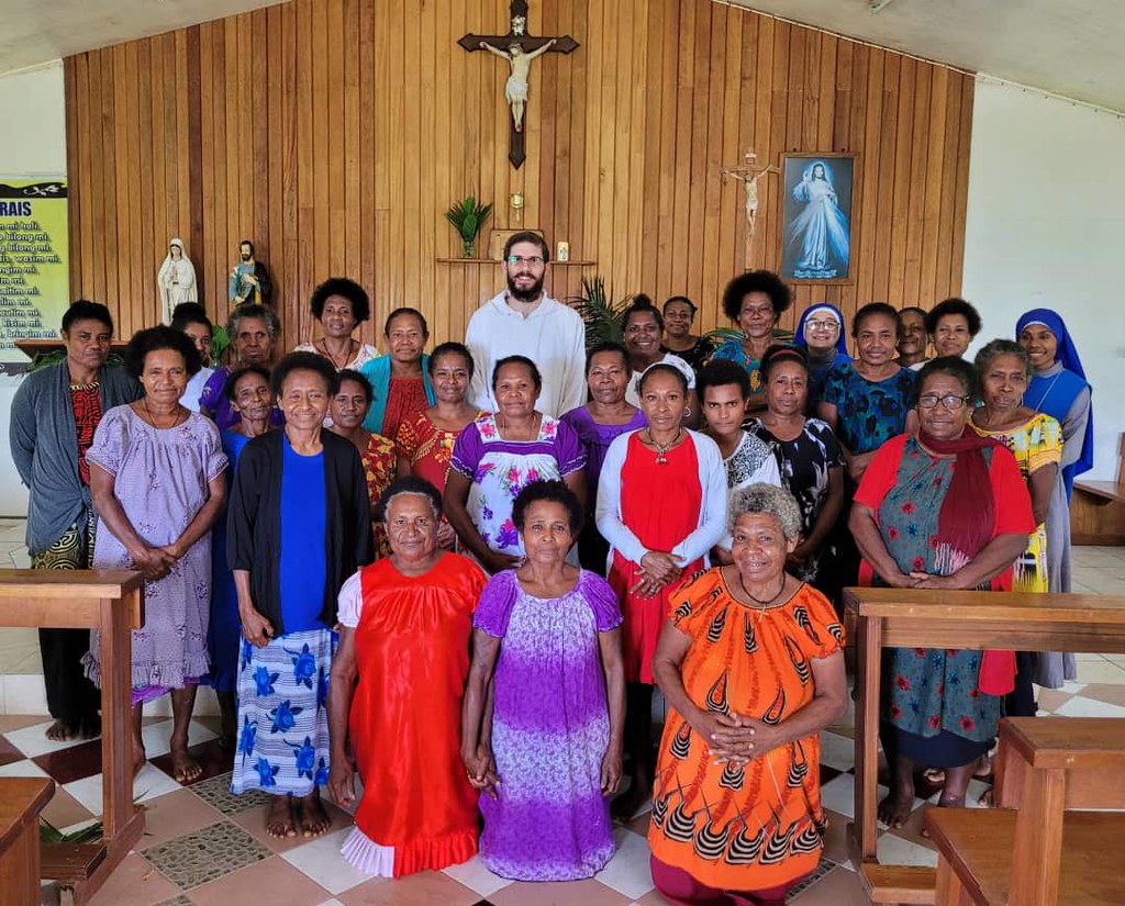 Papúa - Ejercicios Espirituales para mujeres