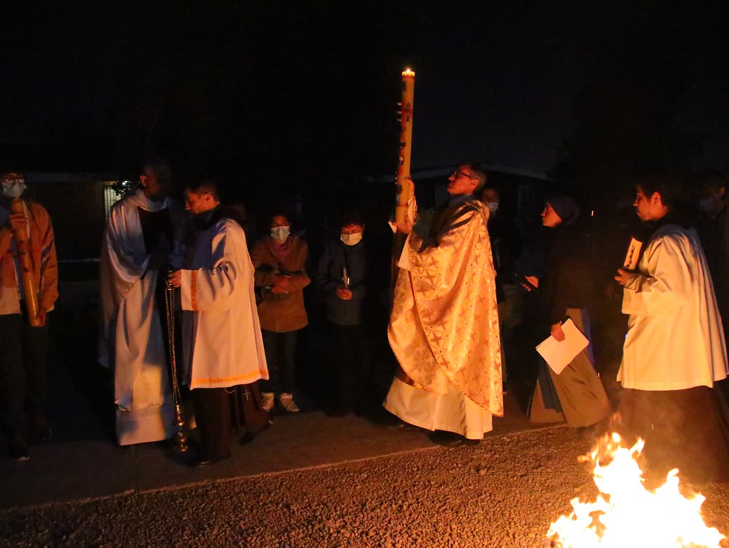 Chile - Vigilia Pascual en la Parroquia Jesús el Buen Pastor