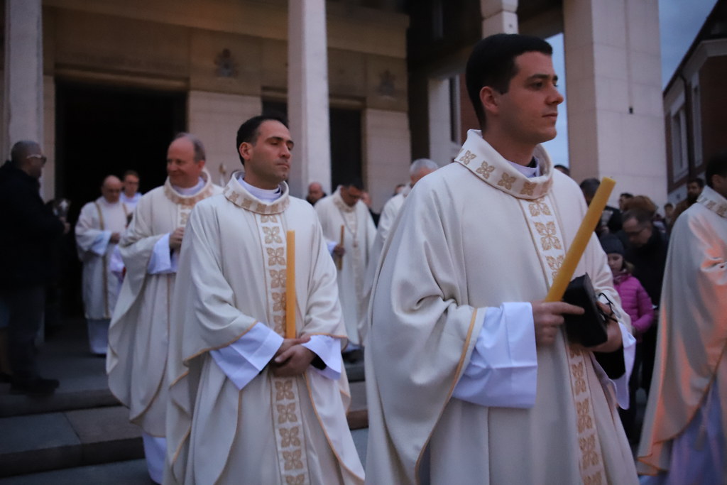 Polonia - Vigilia Pascual en el Santuario de San Juan Pablo II en Cracovia