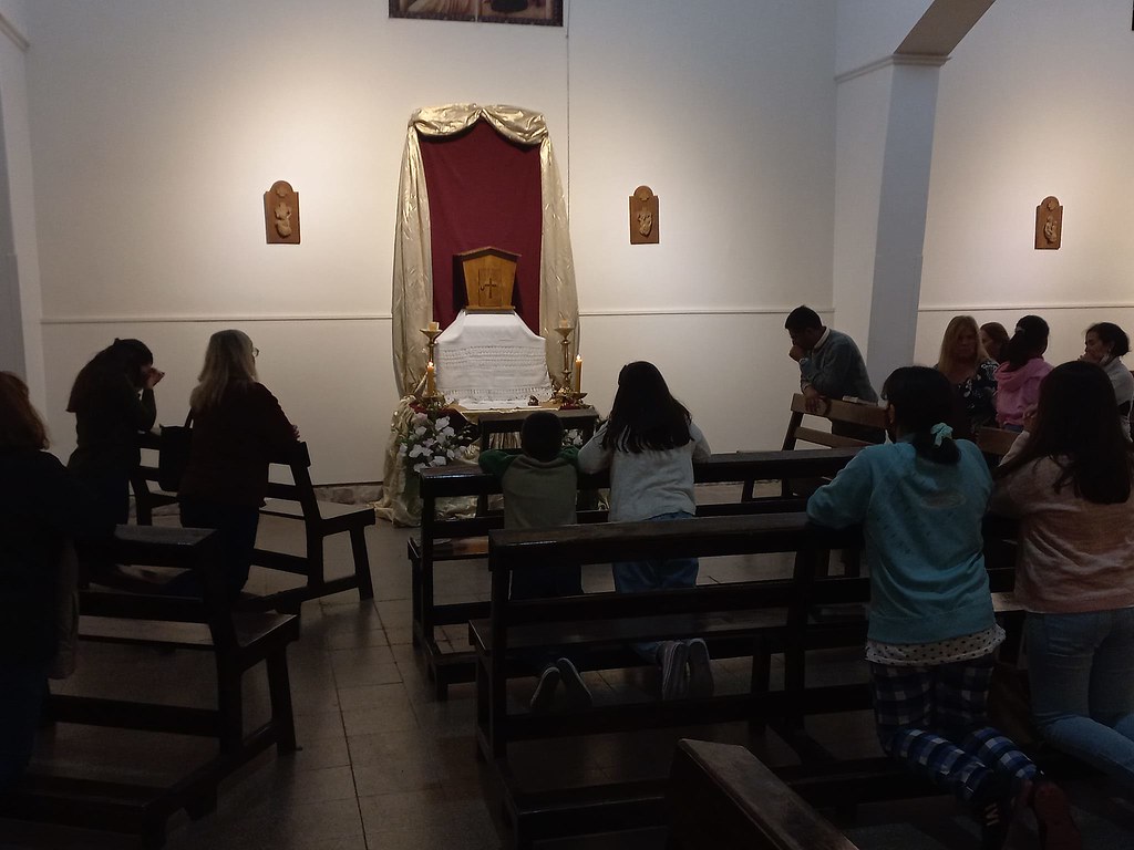 Argentina - Jueves Santo en la Parroquia San Maximiliano Kolbe