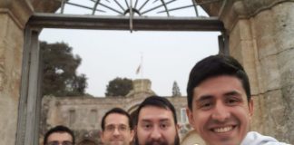 Pero esta vez del mismo lado del Jordán…