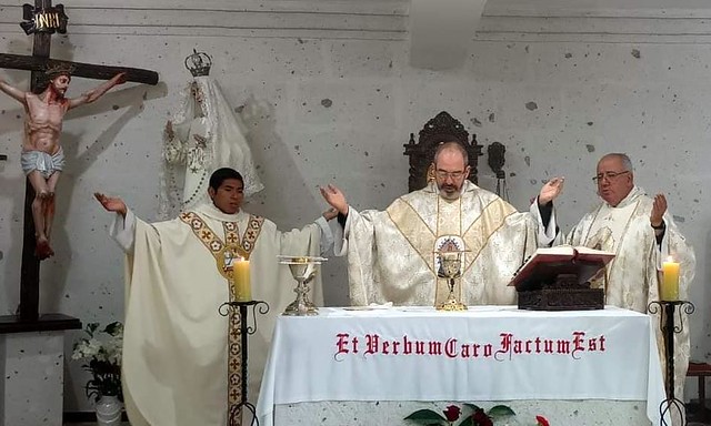 Perú - Visita del Padre Luis Montes a las casas de formación