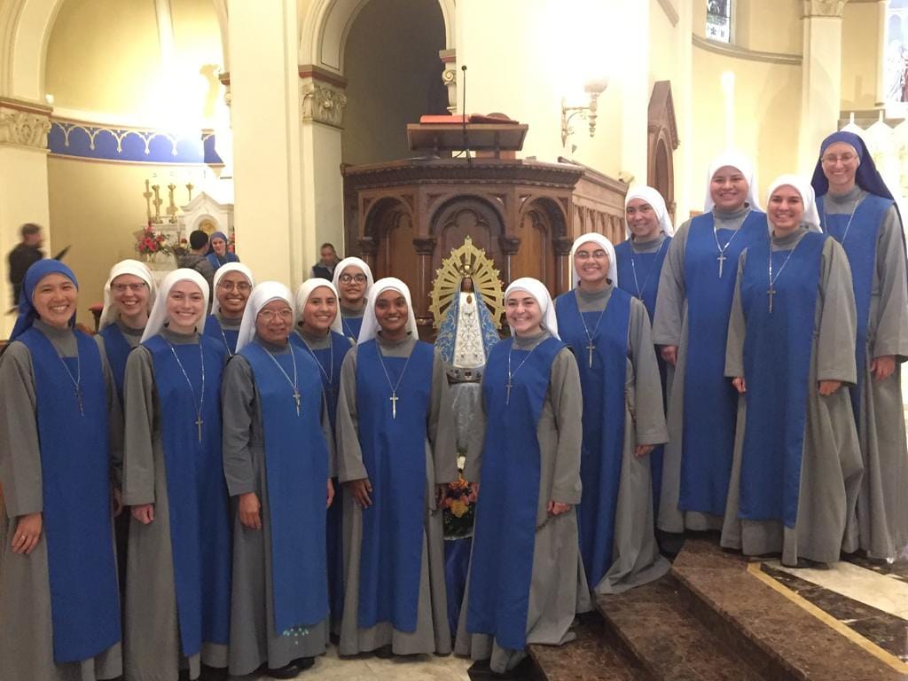 Estados Unidos - Consagración a María de las Novicias